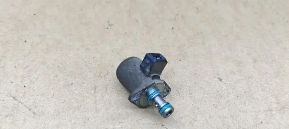 Mercedes-Benz C W204 Hydraulic servotronic pressure valve 69032901