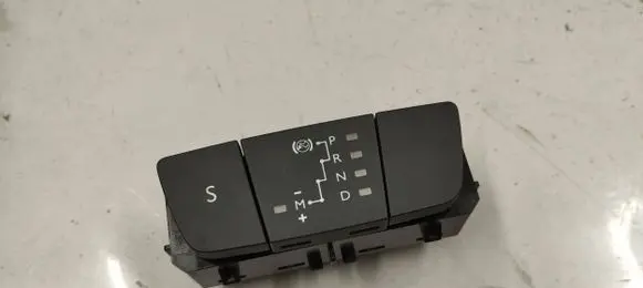 Citroen C3 Aircross Gear shift switch/knob 39188084