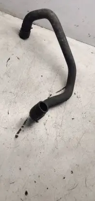 Volkswagen PASSAT B6 Engine coolant pipe/hose