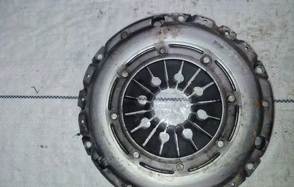 Renault Laguna III Pressure plate 702643