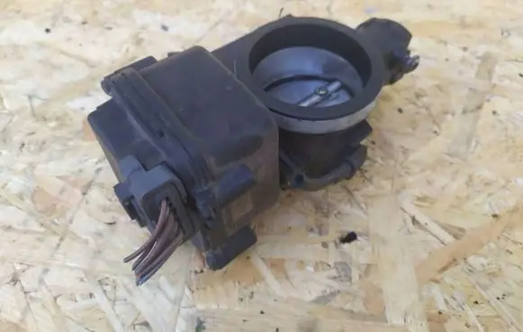 Renault Laguna II Throttle valve