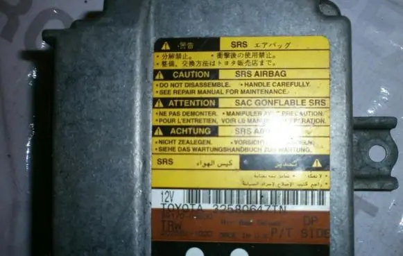 Toyota Avensis T220 Airbag control unit/module 8917005030 202592102D