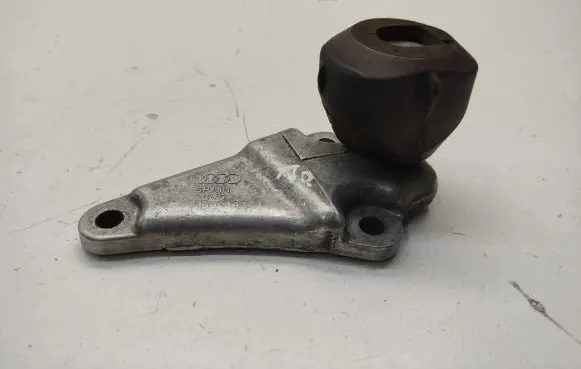 Audi A6 S6 C6 4F Engine mounting bracket 8E0199339 199343J 199343