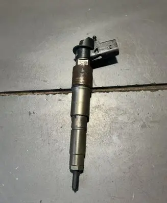 BMW 7 E65 E66 Fuel injector 0445115008