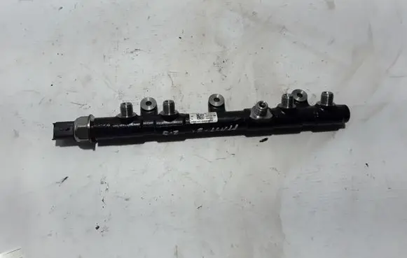 Renault Master III Fuel main line pipe 175217543R