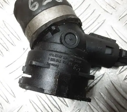BMW 1 E81 E87 Engine coolant pipe/hose 7525642 PA66GF30