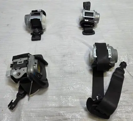Opel Astra K Front seatbelt