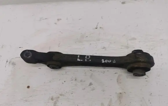 Chrysler 300C Front control arm