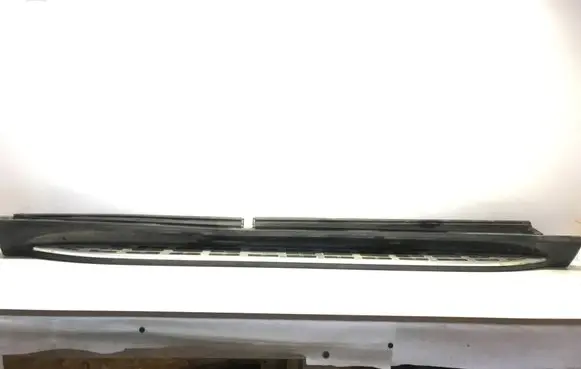 Mercedes-Benz GLS X167 Foot area side trim A1676986600