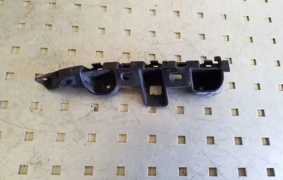 Volkswagen PASSAT B7 Front bumper mounting bracket 3AA807184