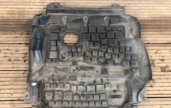 Jeep Grand Cherokee Engine splash shield/under tray AA98899186