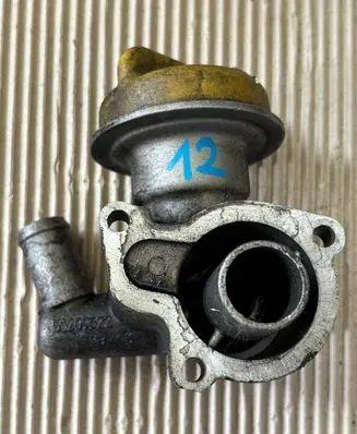 Opel Vectra C Oil filler cap 55209622