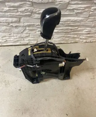 Nissan Qashqai Gear selector 111193395 00381001