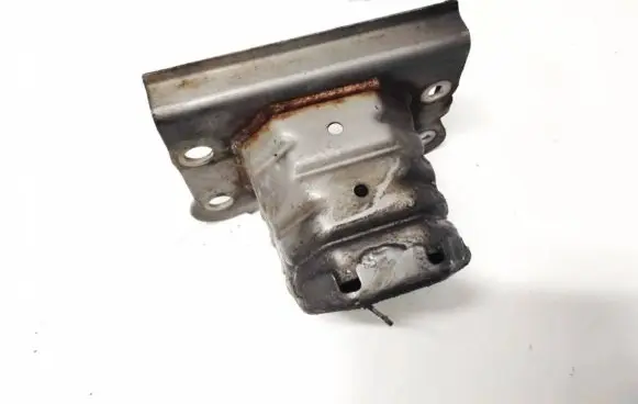 Toyota Corolla Verso AR10 Front bumper mounting bracket