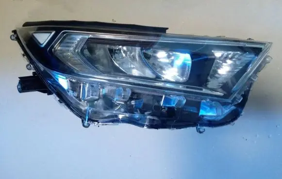 Toyota RAV 4 (XA50) Headlight/headlamp