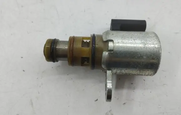 Ford Focus Camshaft vanos timing valve H6BG6H082AA