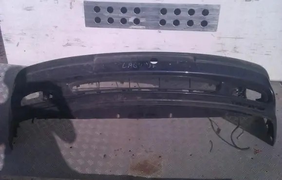 Renault Laguna I Front bumper 7700818801