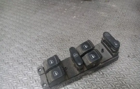 Volkswagen PASSAT B5 Electric window control switch 1J4959857