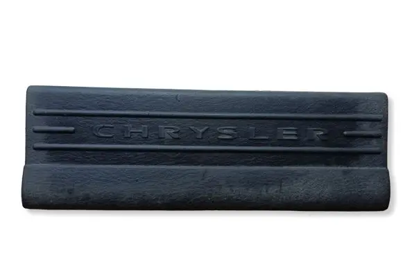 Chrysler Pacifica Front sill trim cover 13963L