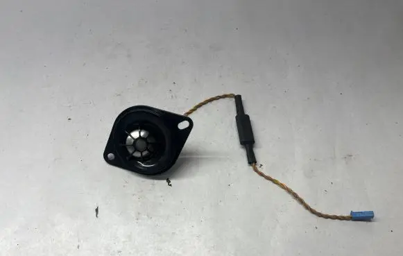 BMW 4 F32 F33 Front door speaker 9226358 922635801