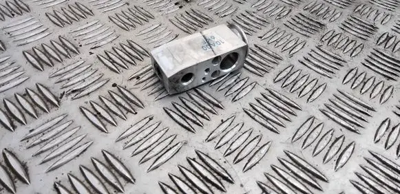 Nissan Qashqai Air conditioning (A/C) expansion valve 