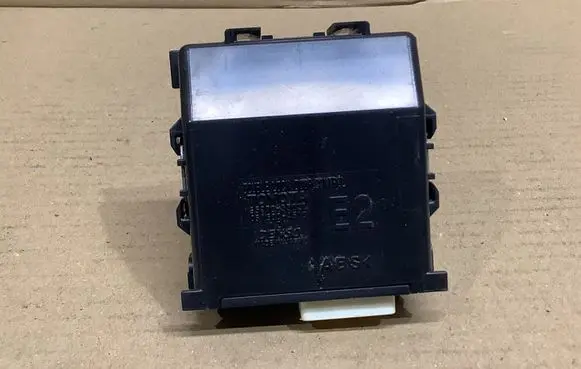 Lexus ES VII XZ10 Door control unit/module 8597033020 0515004510