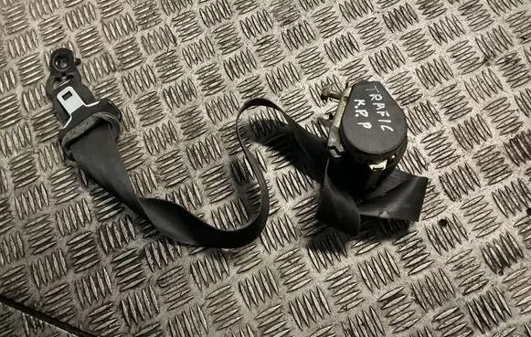 Renault Trafic II (X83) Front seatbelt 