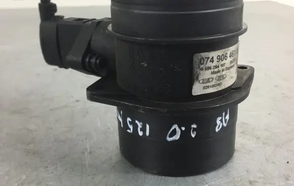 Audi A3 S3 A3 Sportback 8P Mass air flow meter 074906461BX 0986284107