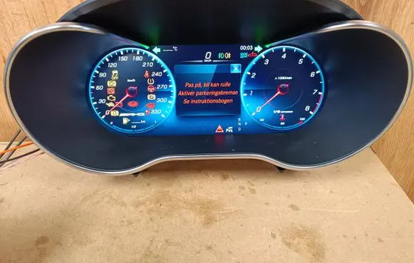 Mercedes-Benz GLC C253 Speedometer (instrument cluster) A2055404137 A2059000046