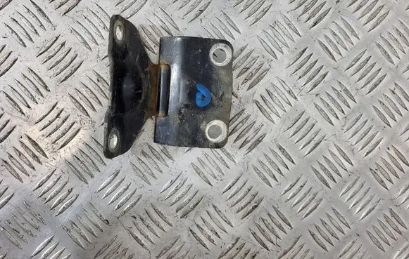 Mitsubishi L200 Tailgate hinge 