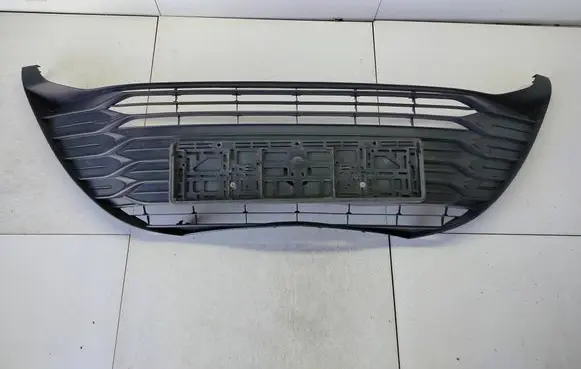 Toyota Yaris Front bumper upper radiator grill 531020D120 531120D820