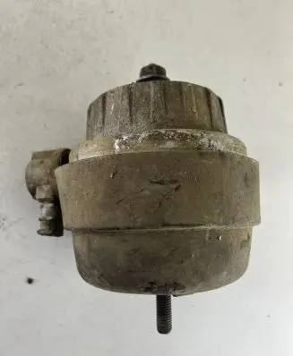 Audi A6 S6 C6 4F Engine mount bracket