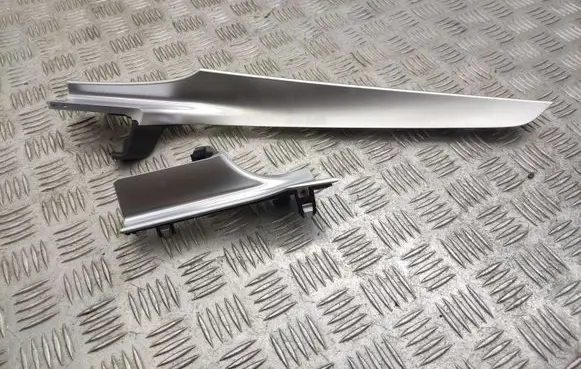 Mercedes-Benz GLC X253 C253 Dashboard glove box trim A2536809500