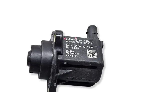 Mercedes-Benz CLS C257 Camshaft vanos timing valve A0009068804 3035296 59001107299