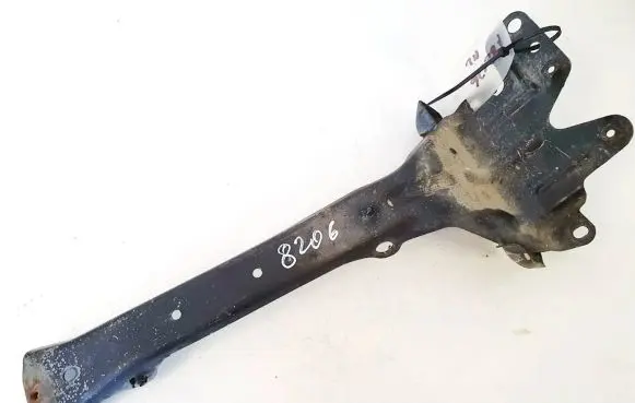 Volkswagen Touareg I Radiator support slam panel