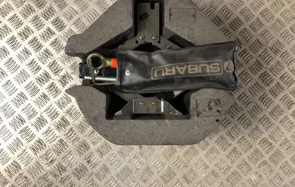 Subaru Outback Tool set 