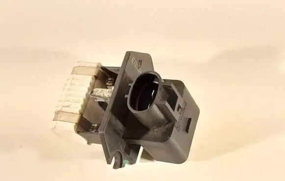 KIA Ceed Coolant fan relay EGXA03