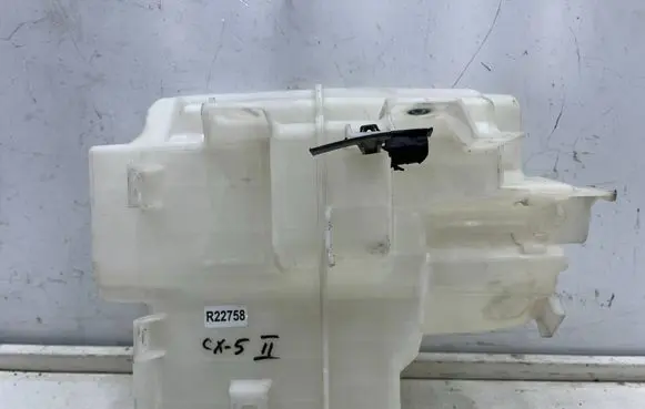 Mazda CX-5 II Windshield washer fluid reservoir/tank kd3567480