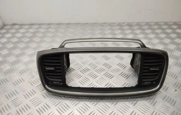 KIA Sorento Dash center air vent grill 97410C5000 97420C5000 84740C5100