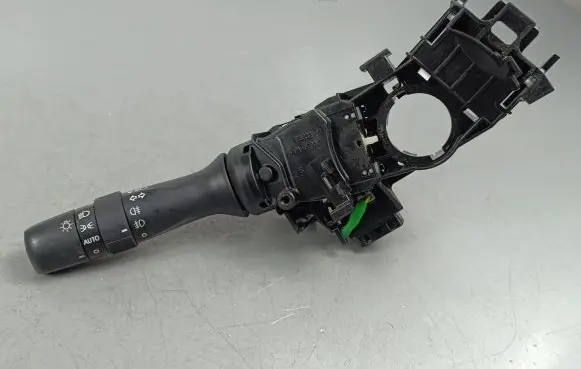 Subaru XV Indicator stalk 173832