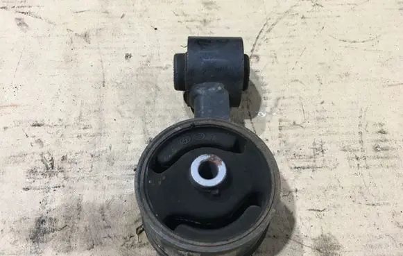 KIA Sorento Engine mount bracket 219142W000