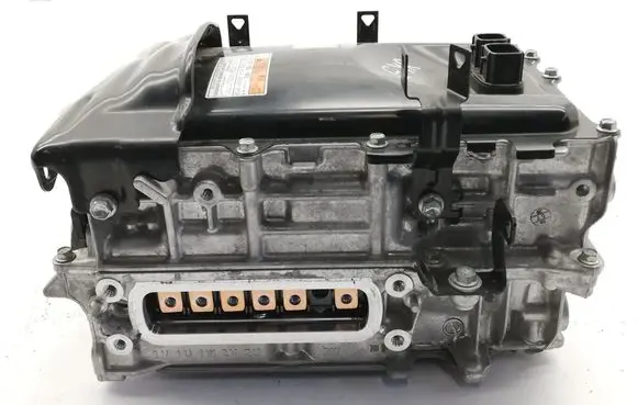 Toyota Yaris XP210 Voltage converter inverter G9200K0010