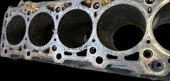 Jeep Grand Cherokee (WJ) Engine block 6120110201