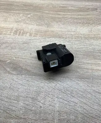 Toyota Avensis Verso Air flap motor/actuator 1138002051