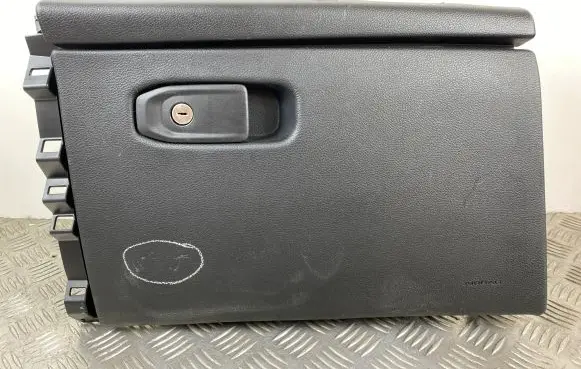 Jeep Grand Cherokee WL Glove box 6PL991X7AG P6PL991X7AG