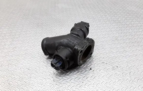 Volkswagen Transporter - Caravelle T4 Engine coolant pipe/hose 074121132