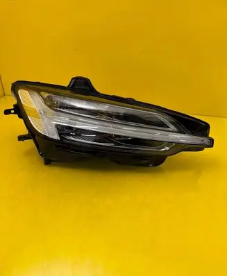 Volvo S60 Headlight/headlamp 32338034