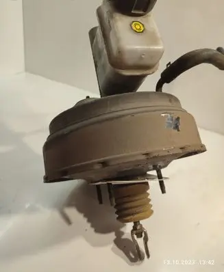Hyundai Sonata Brake booster