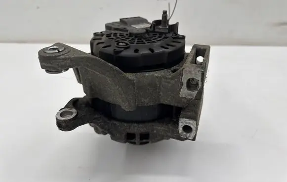 Opel Insignia B Generator/alternator 39007852