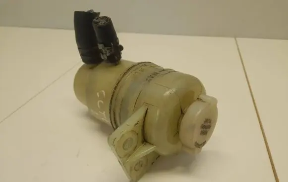 Mitsubishi Outlander Power steering fluid tank/reservoir